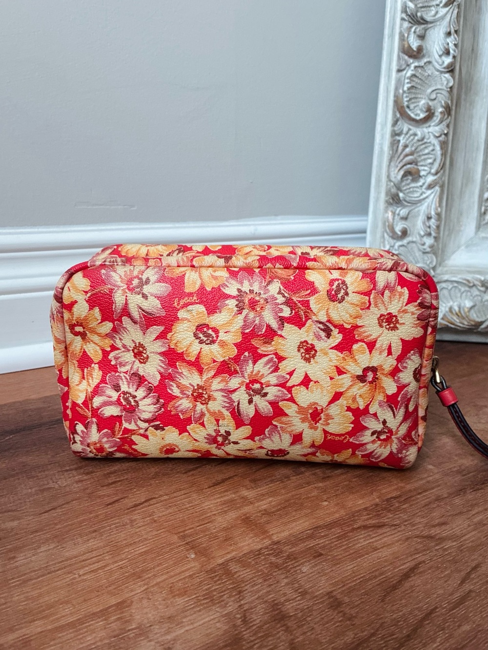 Coach Cosmetic Zipper Pouch With Wristlet Strap, Vintage Daisy Print - Picture 7 of 16